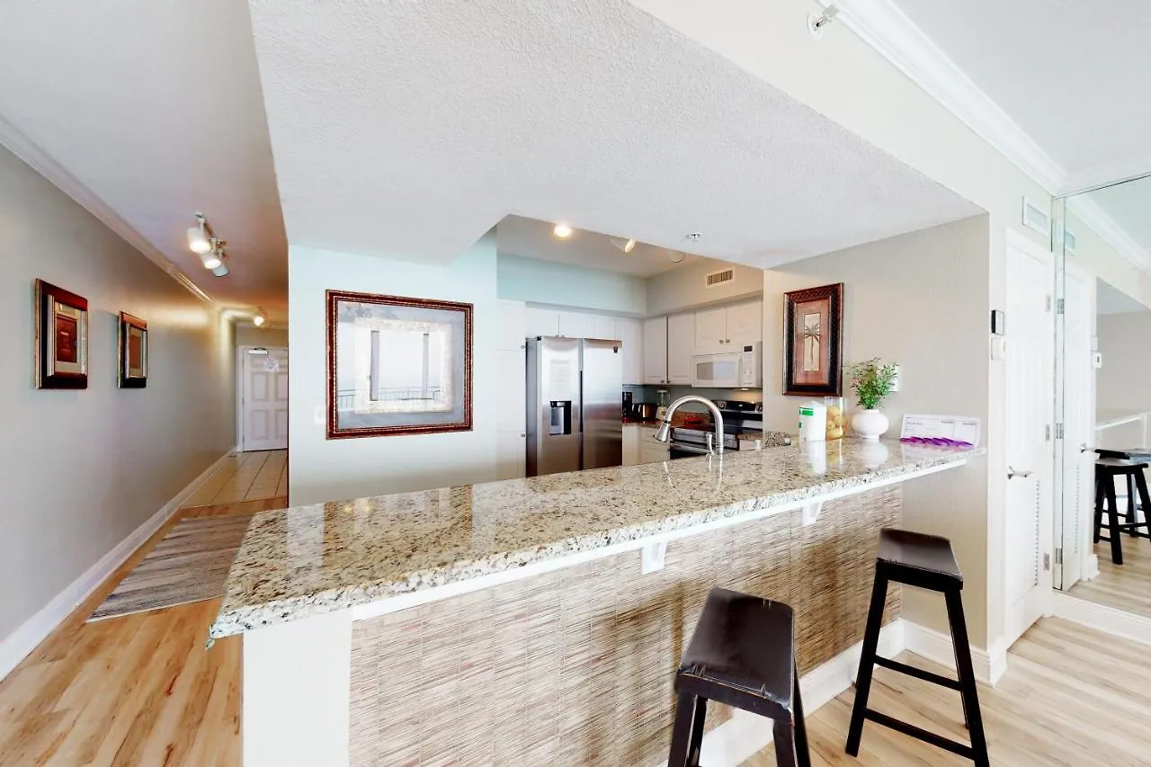Emerald Beach Resort 0735 Panama City Beach Apartment